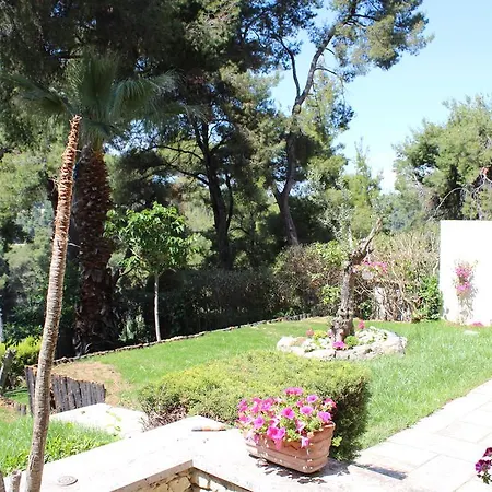 Sani Xara Holiday home *